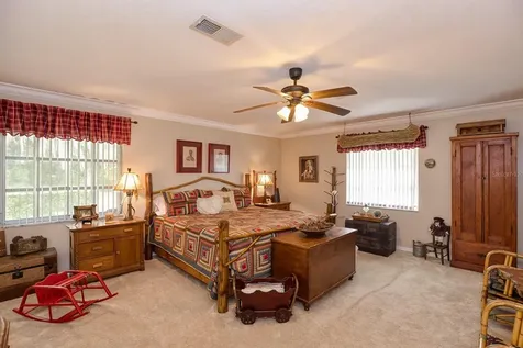 900 N Citrus Avenue Howey In The Hills FL 34737