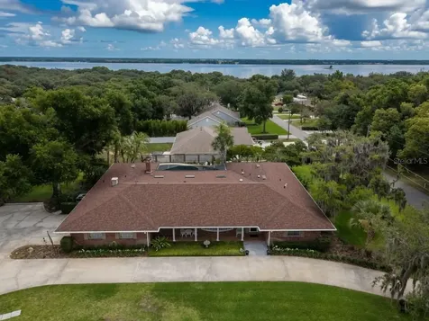 900 N Citrus Avenue Howey In The Hills FL 34737