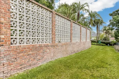 900 N Citrus Avenue Howey In The Hills FL 34737