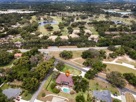 900 N Citrus Avenue Howey In The Hills FL 34737
