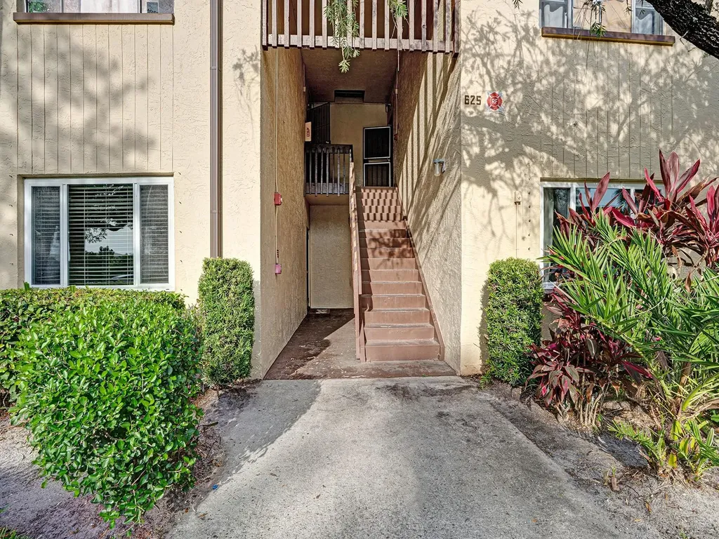 625 N Keene Road Clearwater FL 33755