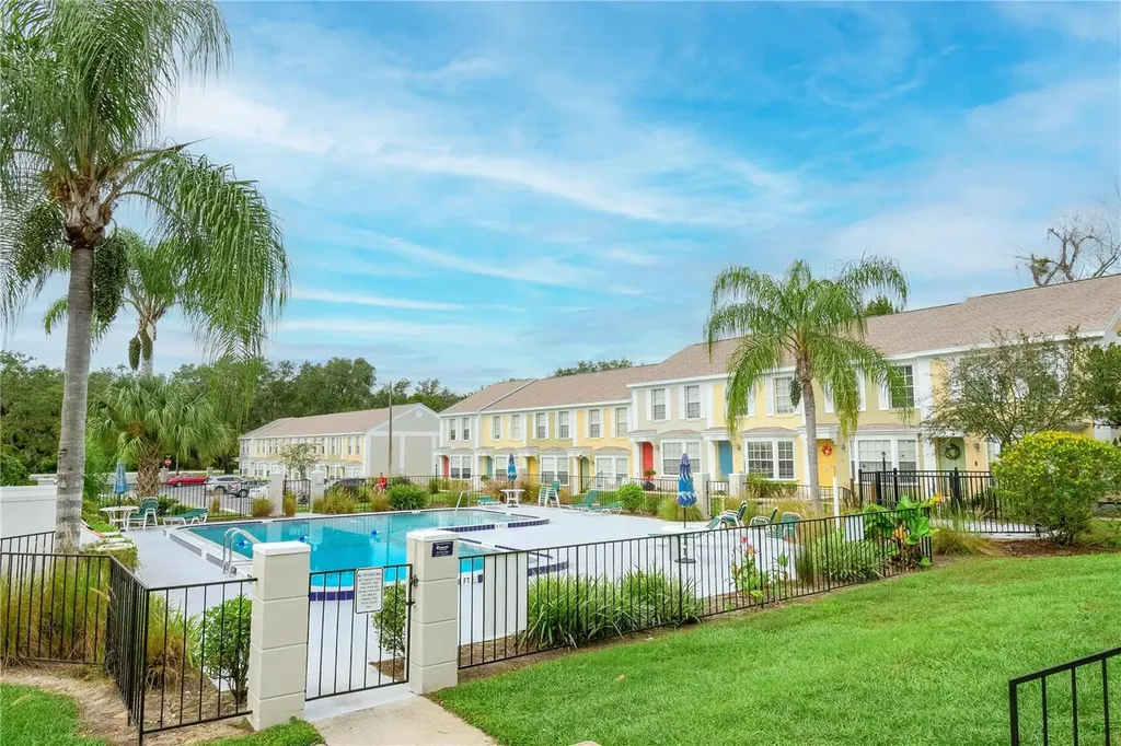 13538 Embassy Park Court Dade City FL 33525