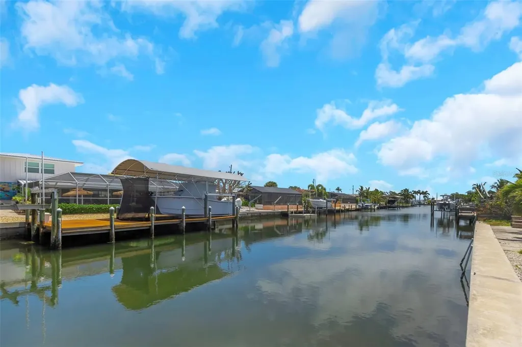 10216 Spoonbill Road E Bradenton FL 34209