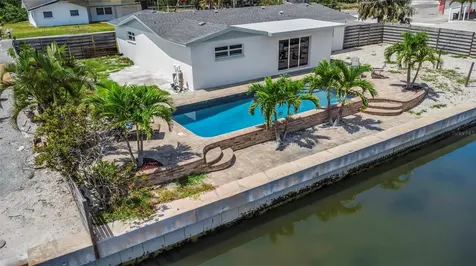 10216 Spoonbill Road E Bradenton FL 34209