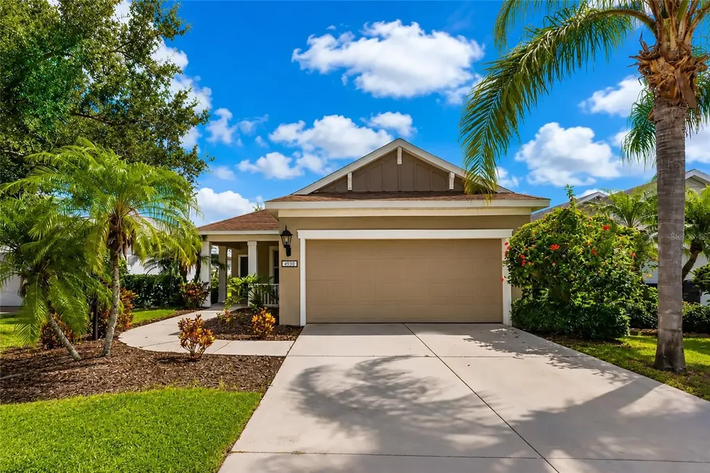 4930 Newport News Circle Bradenton FL 34211
