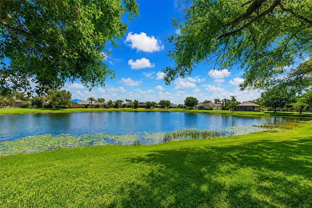 4930 Newport News Circle Bradenton FL 34211