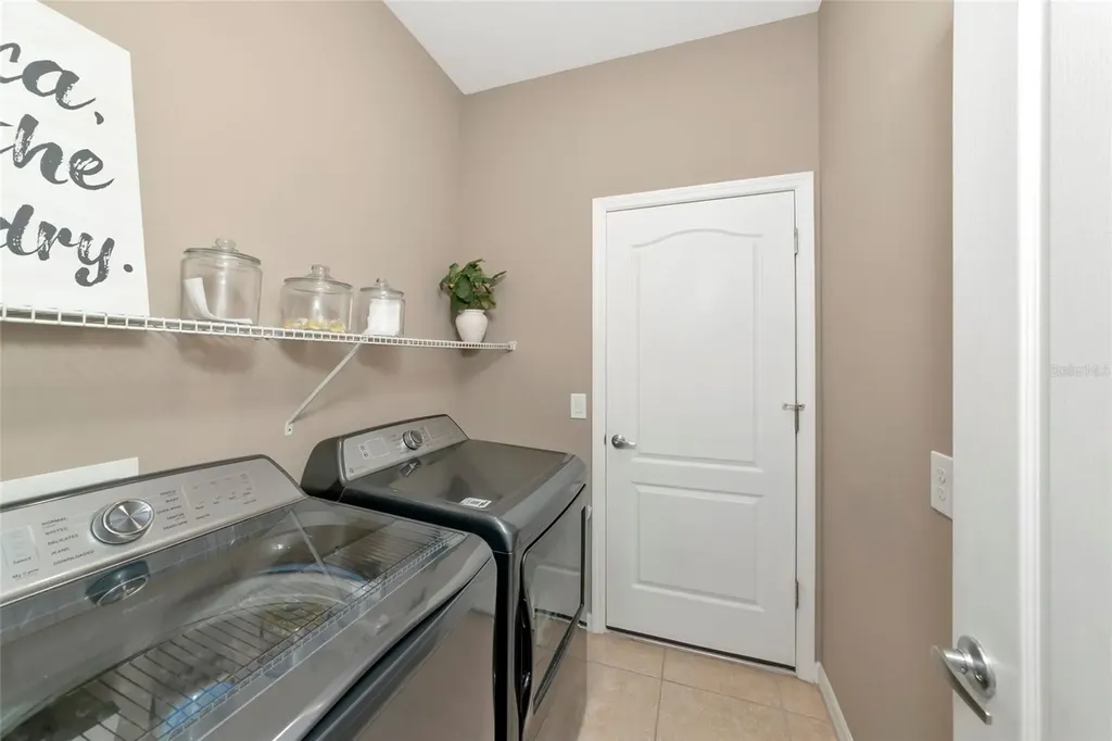 4930 Newport News Circle Bradenton FL 34211