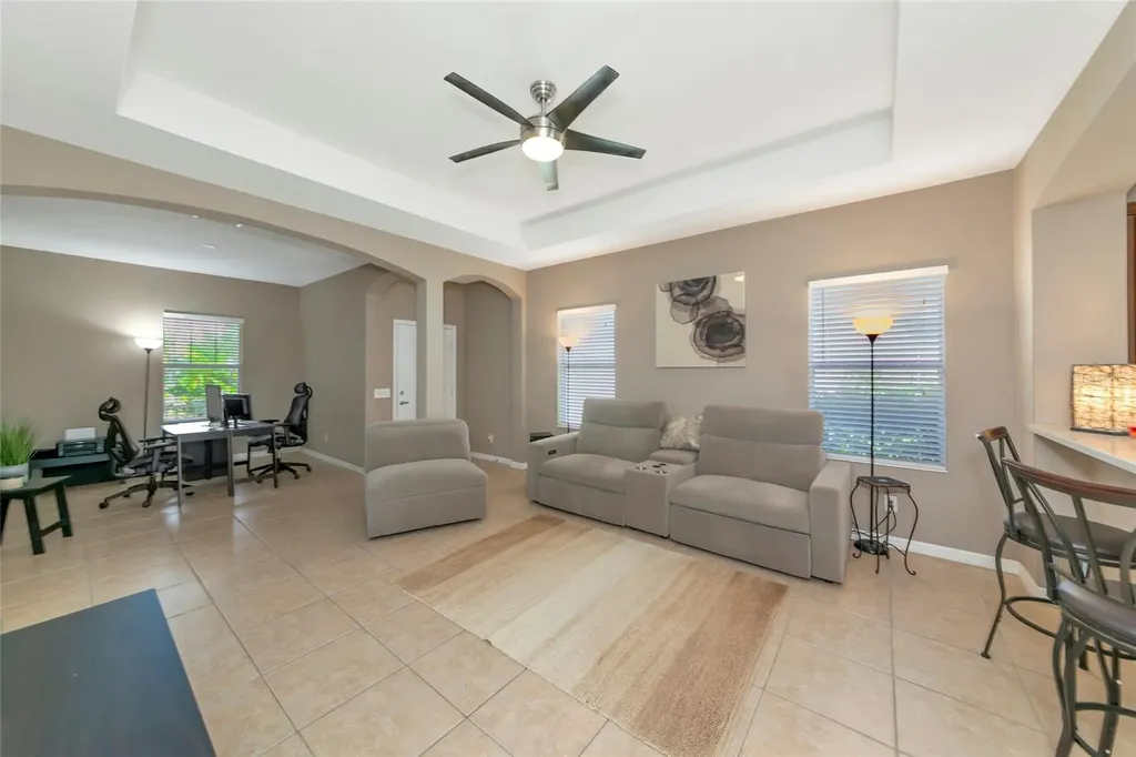 4930 Newport News Circle Bradenton FL 34211