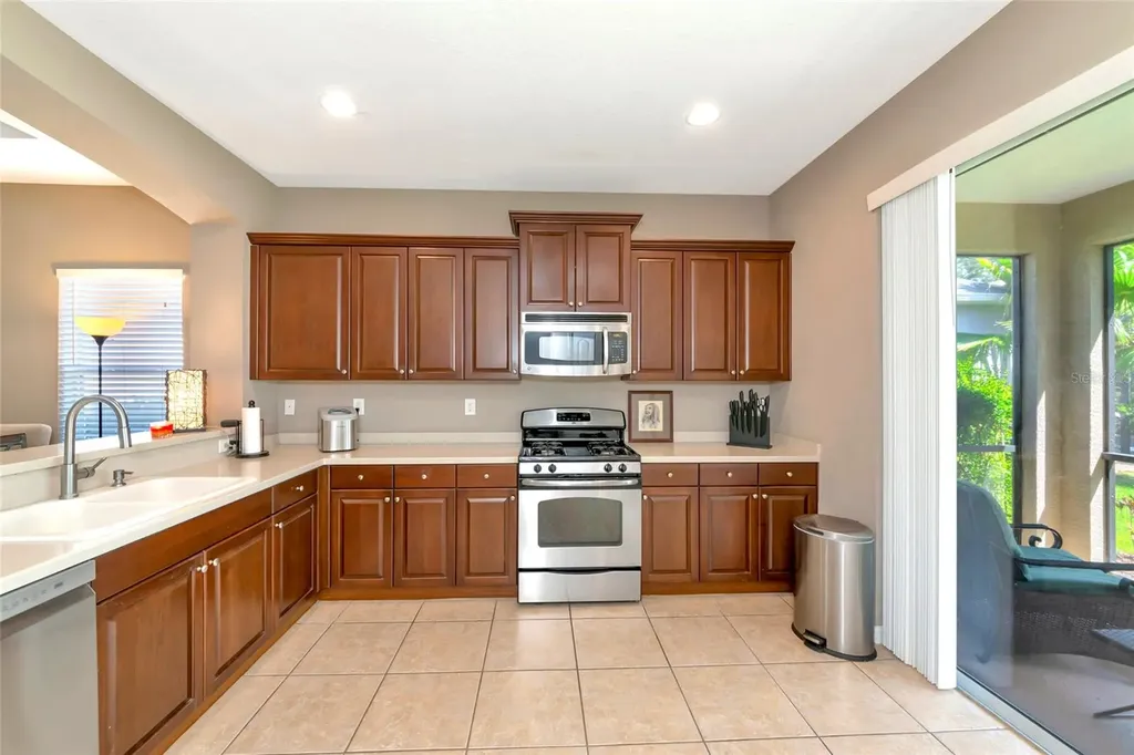 4930 Newport News Circle Bradenton FL 34211