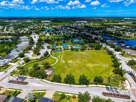 4930 Newport News Circle Bradenton FL 34211