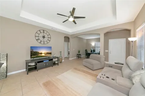 4930 Newport News Circle Bradenton FL 34211