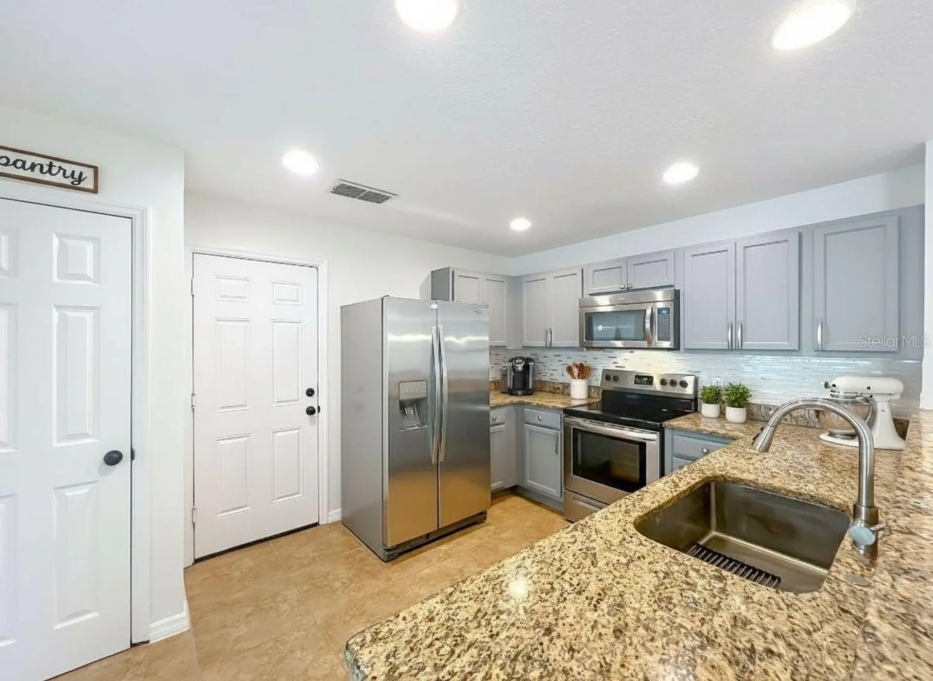 2543 Formax Drive Orlando FL 32828