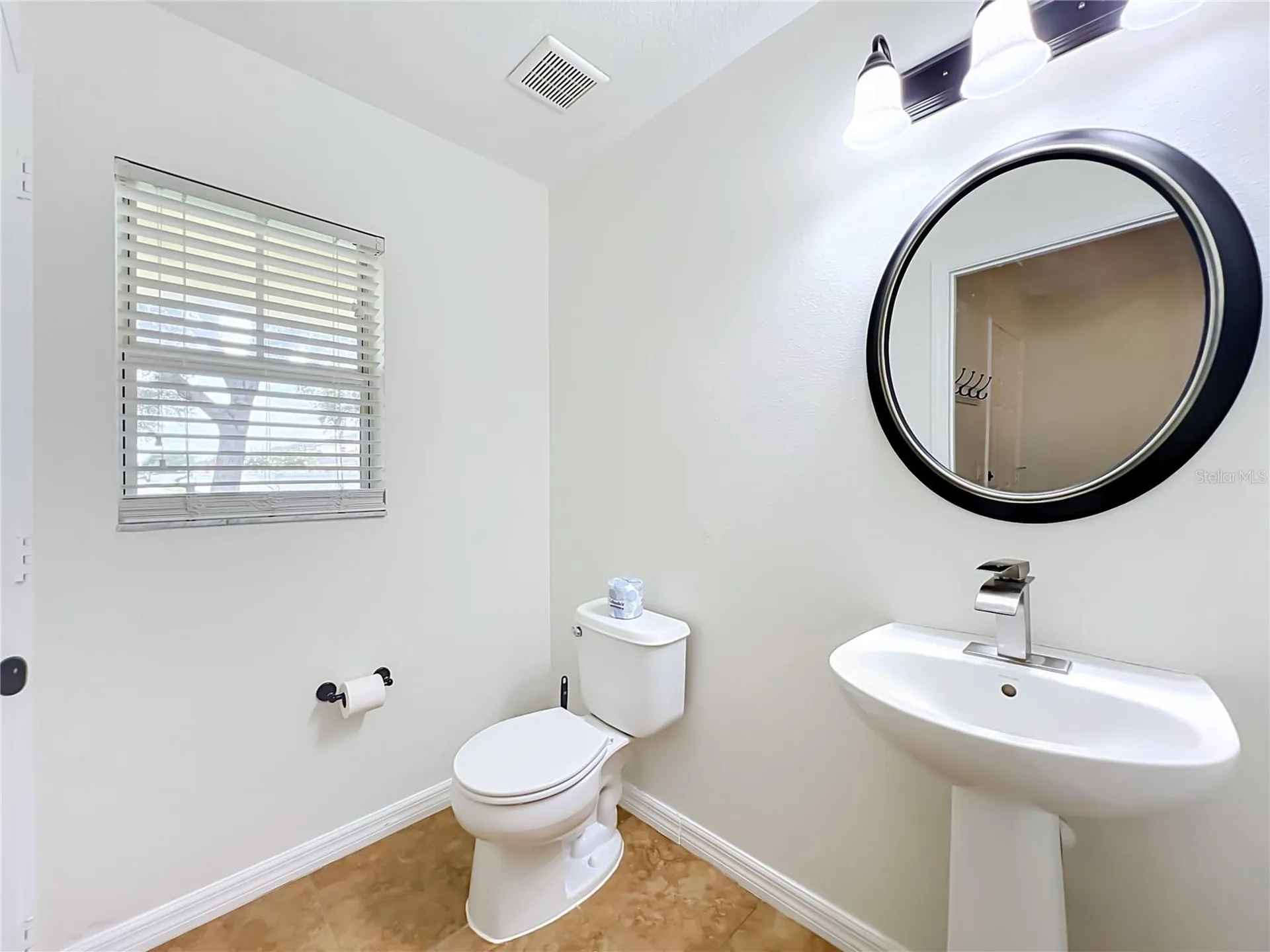 2543 Formax Drive Orlando FL 32828