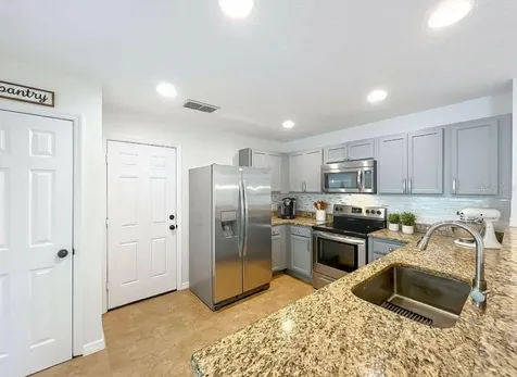 2543 Formax Drive Orlando FL 32828