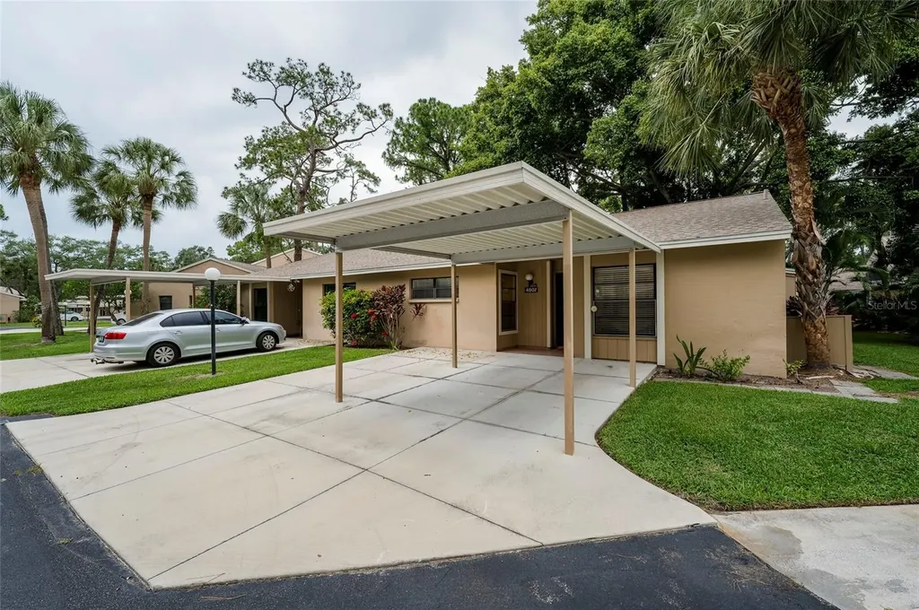 4807 Village Gardens Drive Sarasota FL 34234