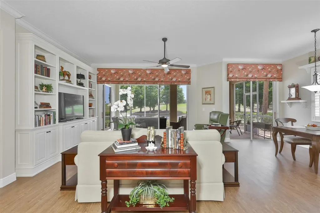 1440 Emerald Dunes Drive Sun City Center FL 33573