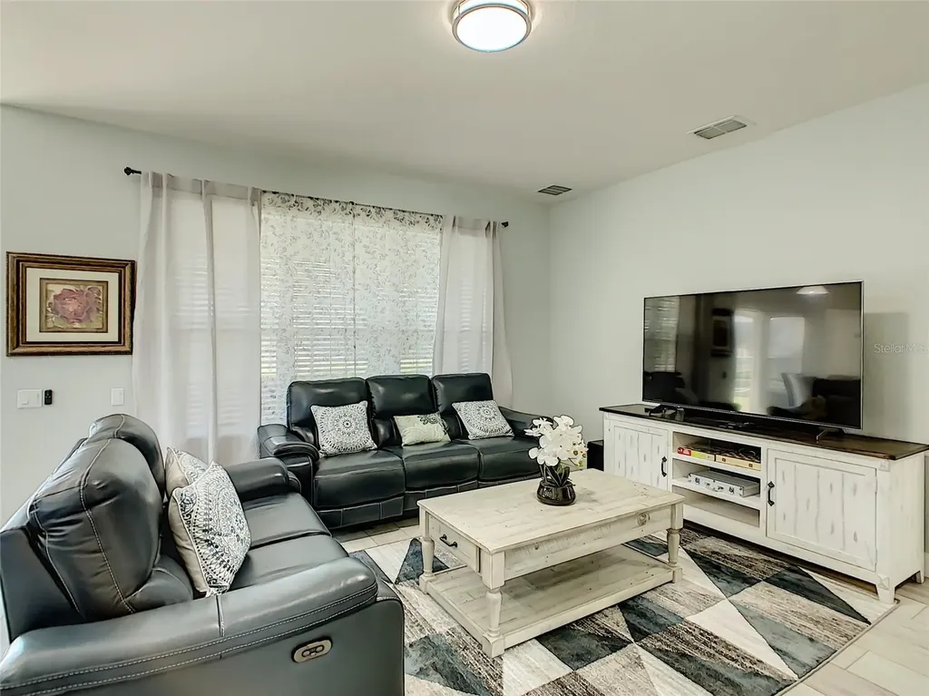 2709 Manesty Lane Kissimmee FL 34747