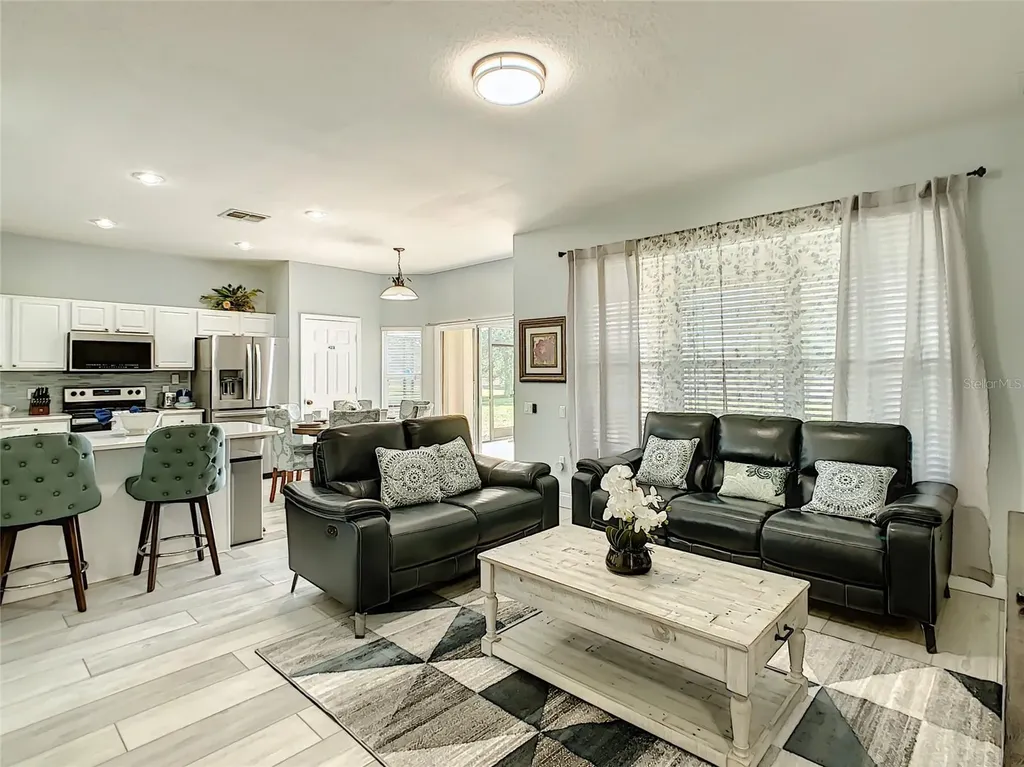 2709 Manesty Lane Kissimmee FL 34747