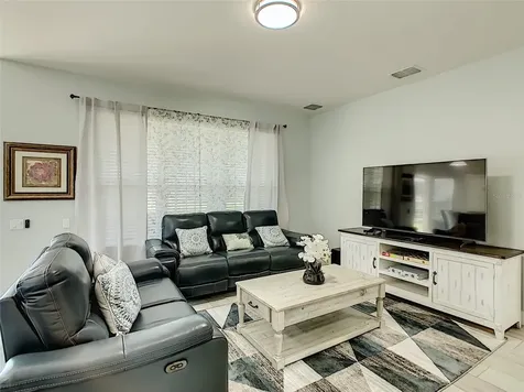 2709 Manesty Lane Kissimmee FL 34747
