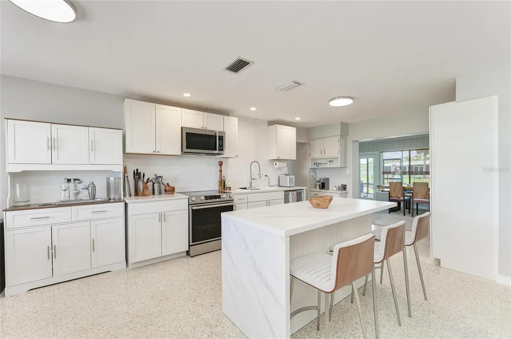 302 Dona Drive Nokomis FL 34275