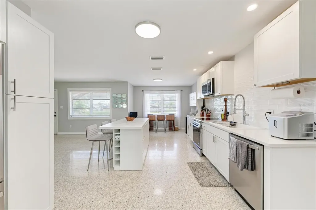 302 Dona Drive Nokomis FL 34275