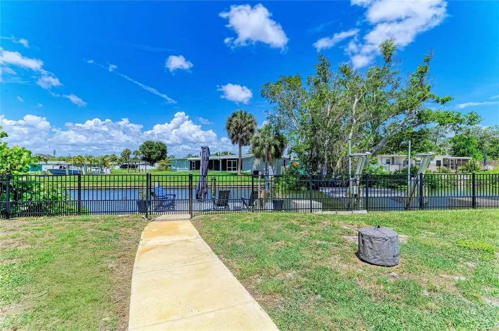 302 Dona Drive Nokomis FL 34275