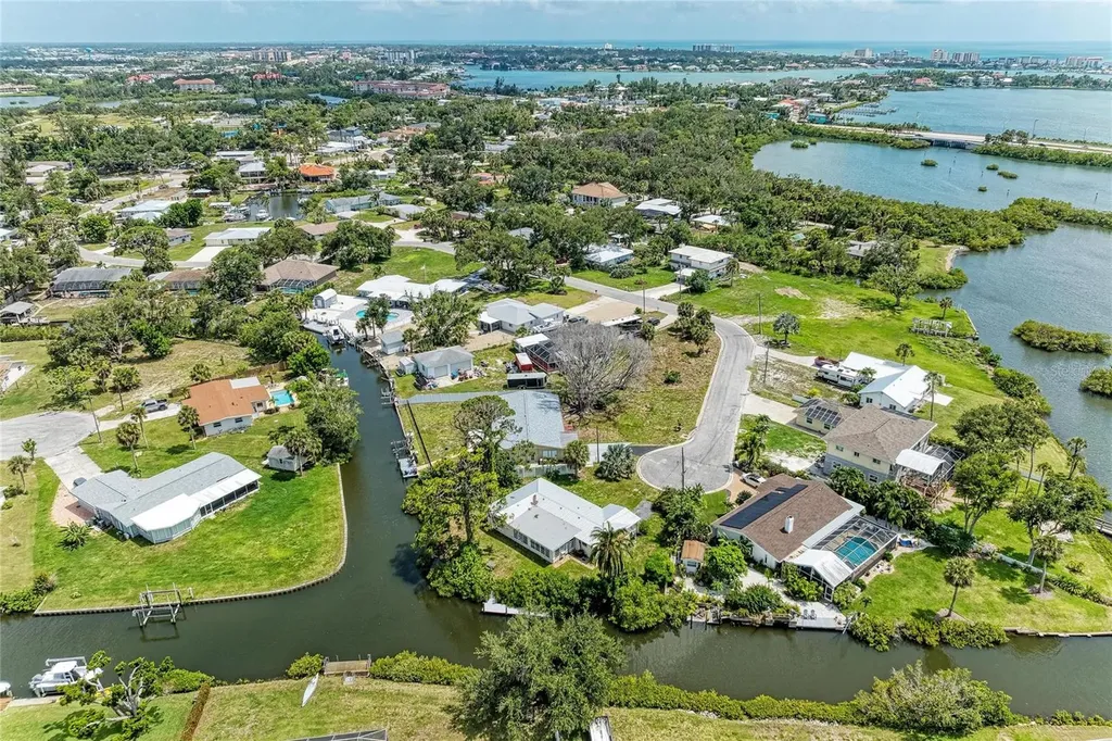 302 Dona Drive Nokomis FL 34275