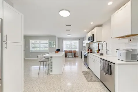 302 Dona Drive Nokomis FL 34275