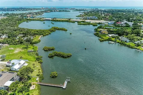 302 Dona Drive Nokomis FL 34275