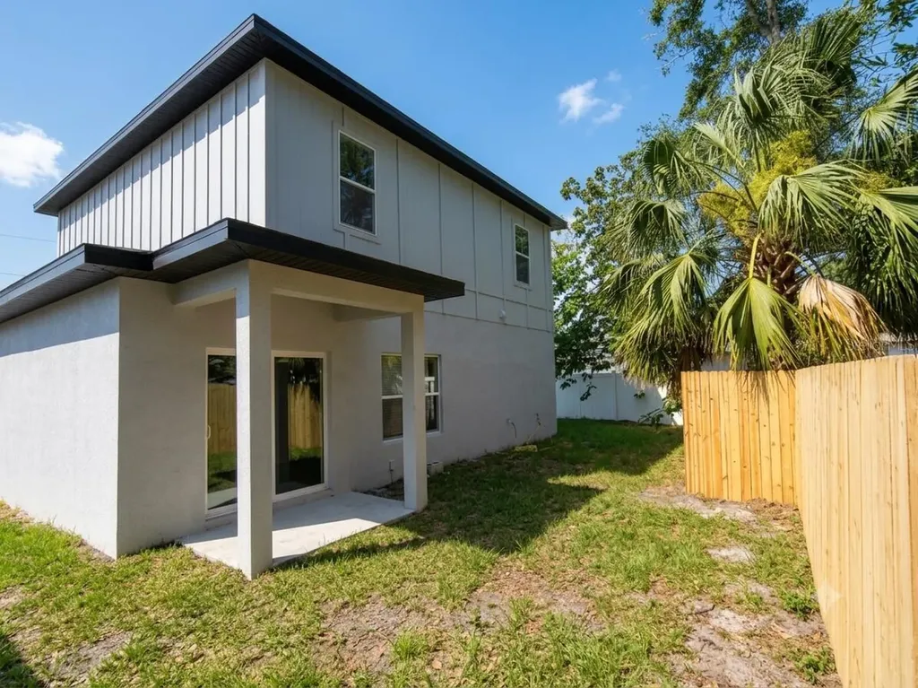 802 Marvin C Zanders Avenue Apopka FL 32703