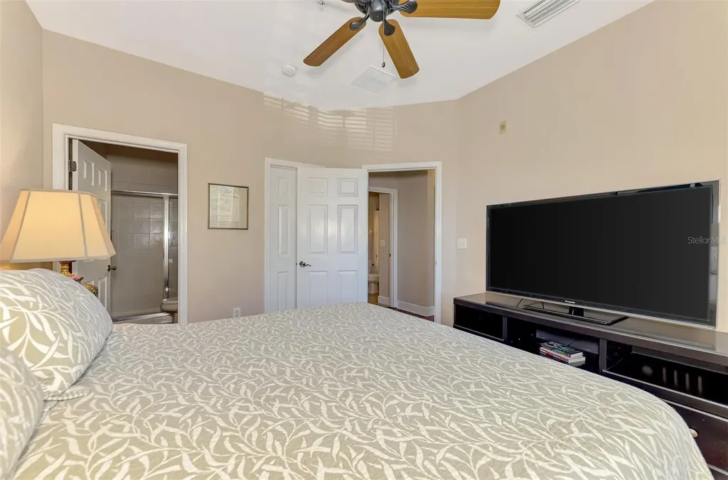 3627 Parkridge Circle Sarasota FL 34243