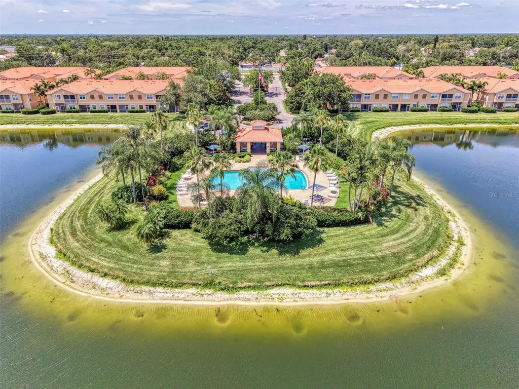3627 Parkridge Circle Sarasota FL 34243