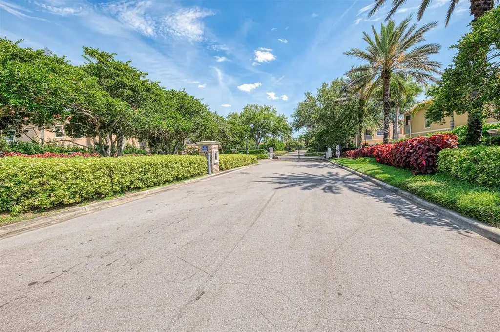 3627 Parkridge Circle Sarasota FL 34243