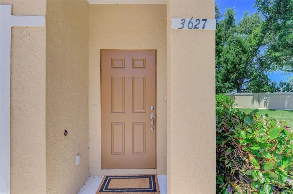 3627 Parkridge Circle Sarasota FL 34243