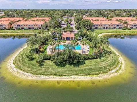 3627 Parkridge Circle Sarasota FL 34243