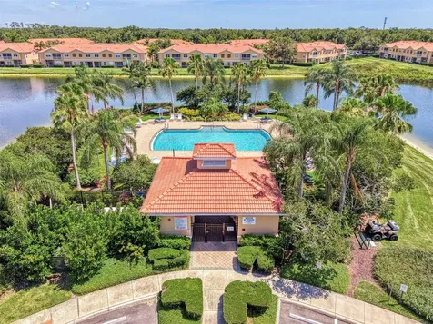 3627 Parkridge Circle Sarasota FL 34243