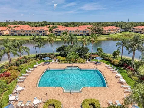 3627 Parkridge Circle Sarasota FL 34243