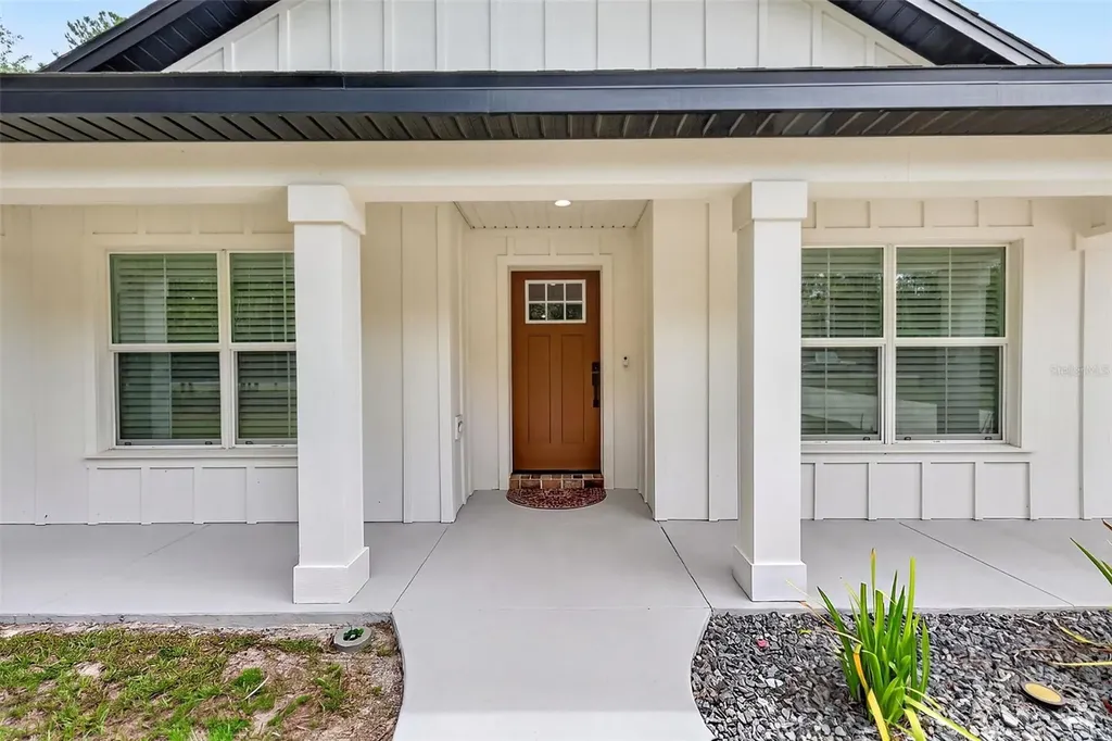 2058 County Road 243f Wildwood FL 34785