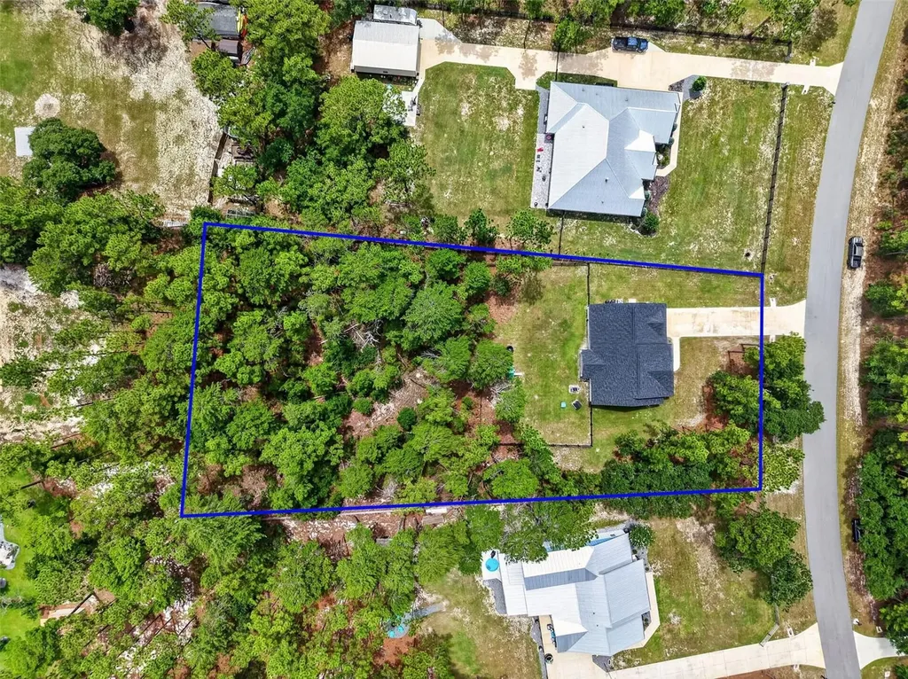 2058 County Road 243f Wildwood FL 34785
