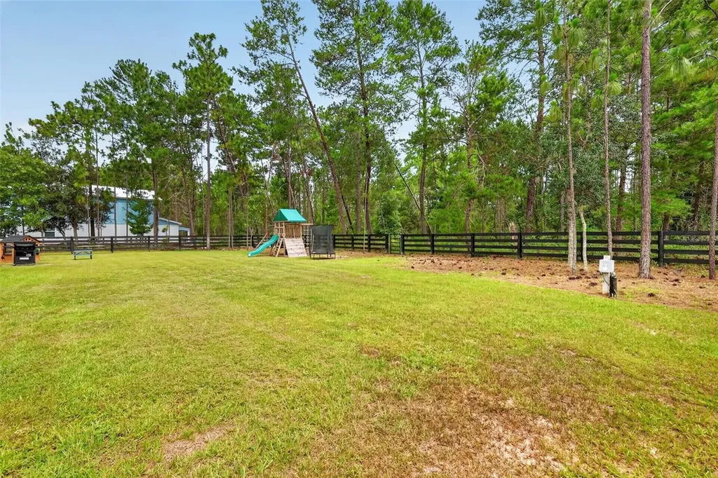 2058 County Road 243f Wildwood FL 34785
