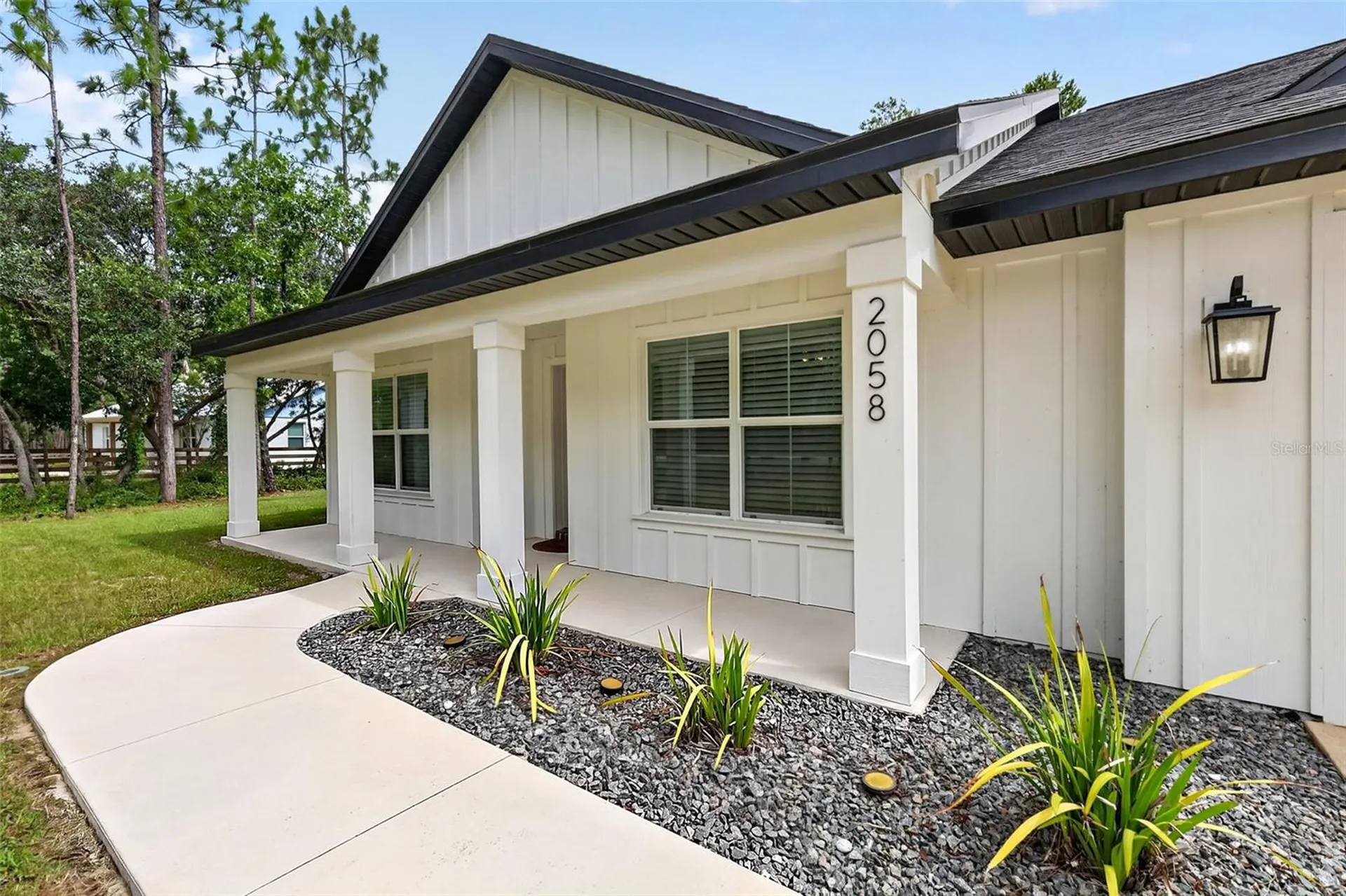 2058 County Road 243f Wildwood FL 34785