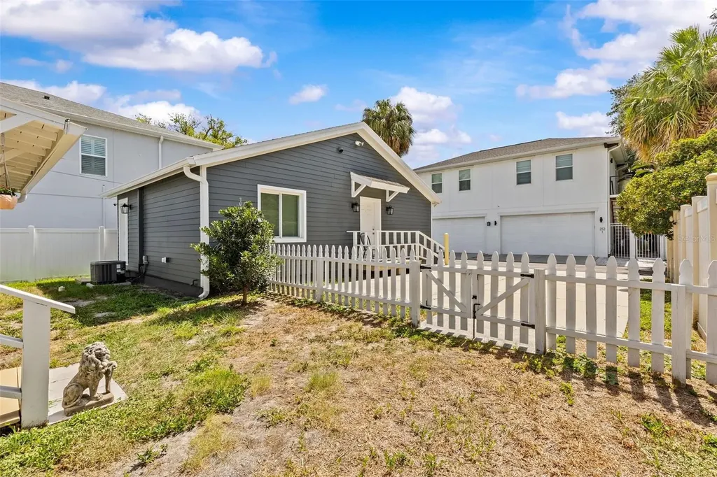211 S Albany Avenue Tampa FL 33606