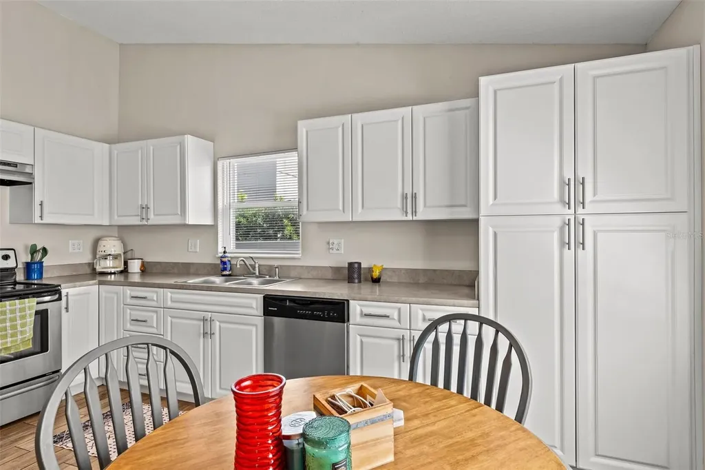 211 S Albany Avenue Tampa FL 33606