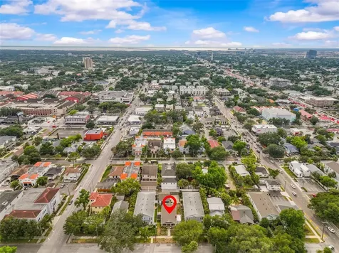 211 S Albany Avenue Tampa FL 33606