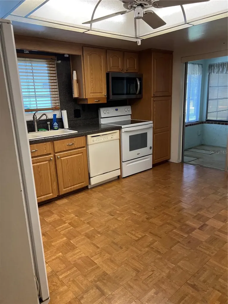 10738 Lazy Lake Drive Orlando FL 32821