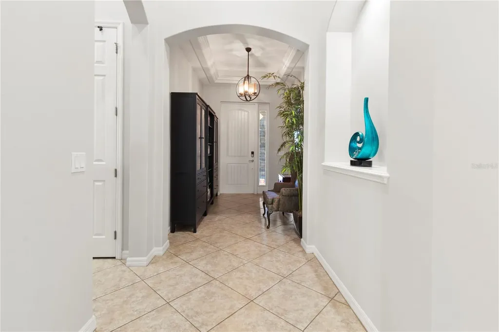 553 Chantilly Trail Bradenton FL 34212