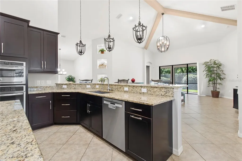 553 Chantilly Trail Bradenton FL 34212