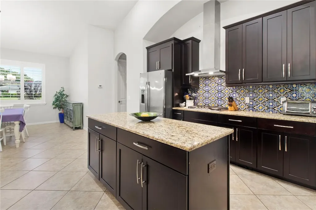 553 Chantilly Trail Bradenton FL 34212
