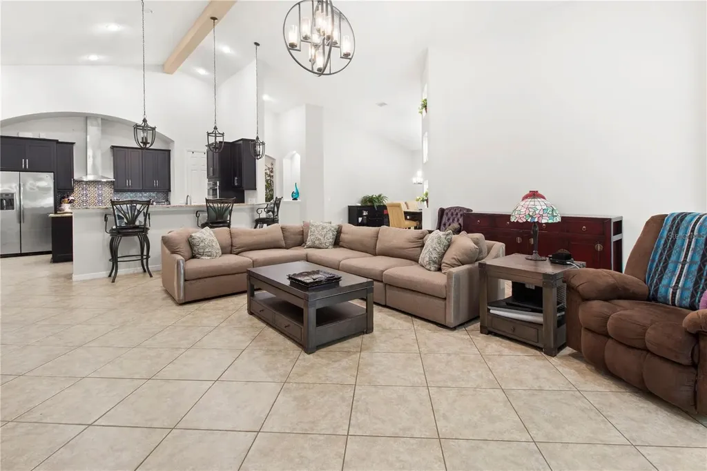 553 Chantilly Trail Bradenton FL 34212