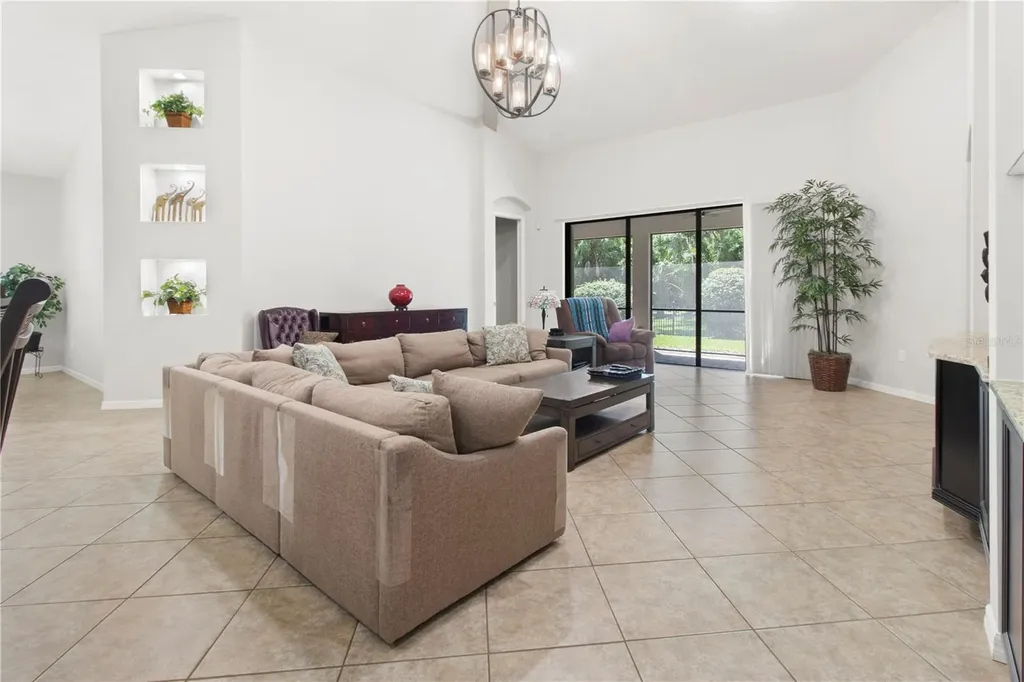 553 Chantilly Trail Bradenton FL 34212